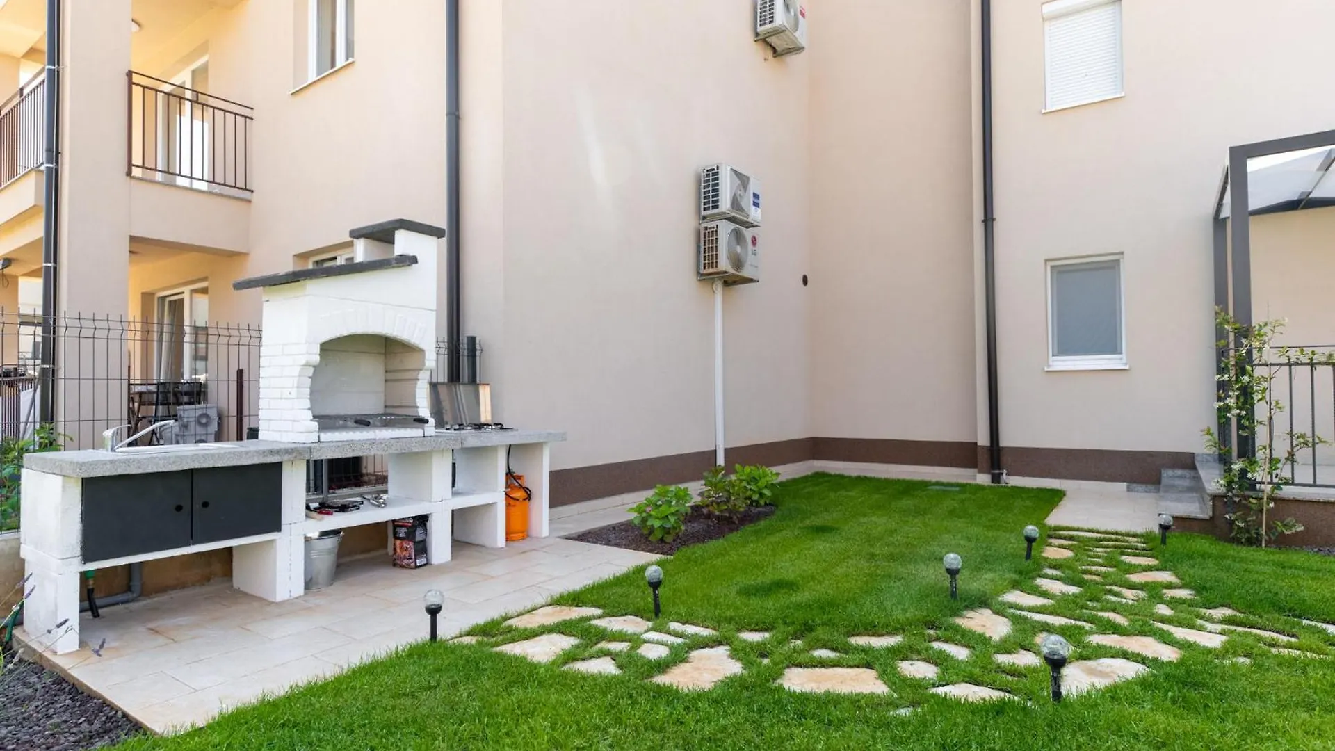 Apartment Lotta With Garden Tar-Vabriga